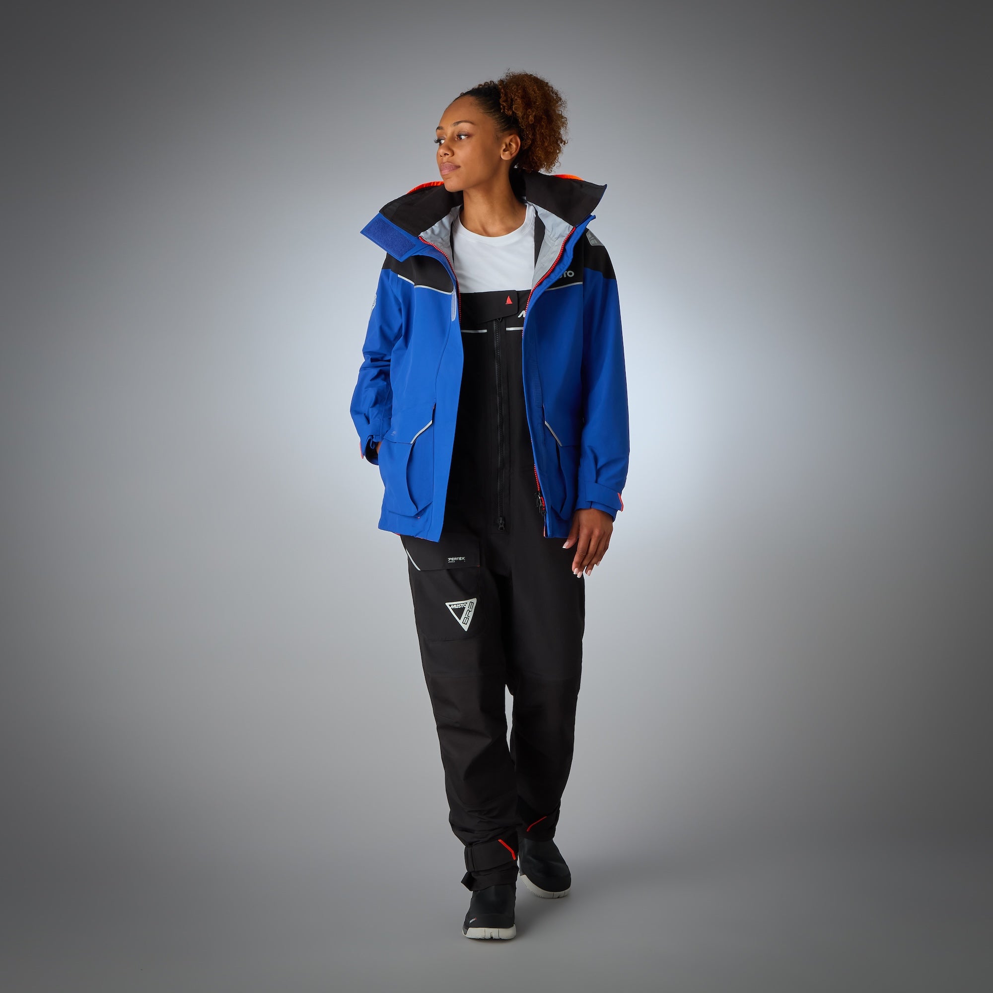 mazarine-blue